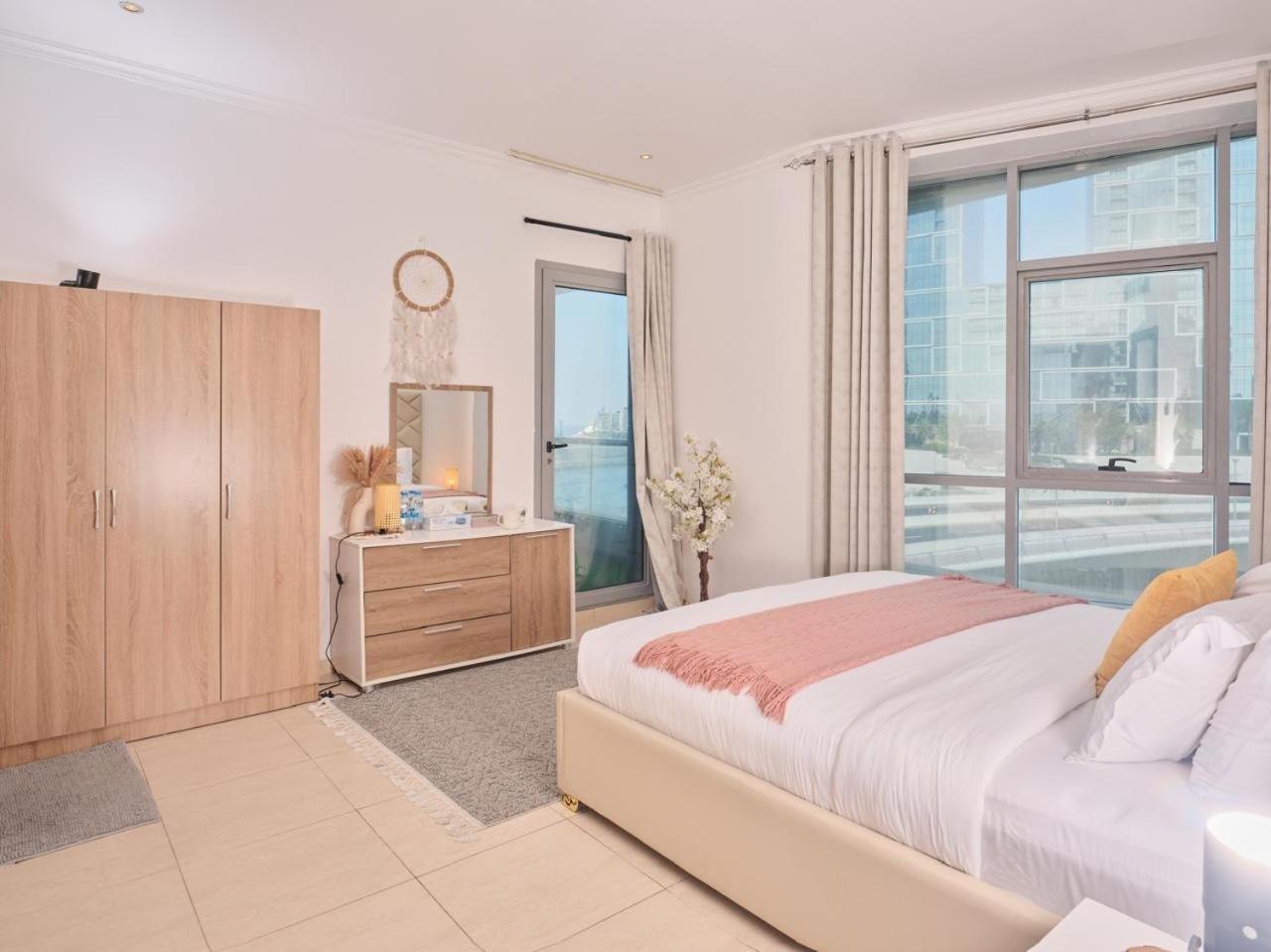Wonderful Two Bed Room With Full Marina View Dubai Esterno foto