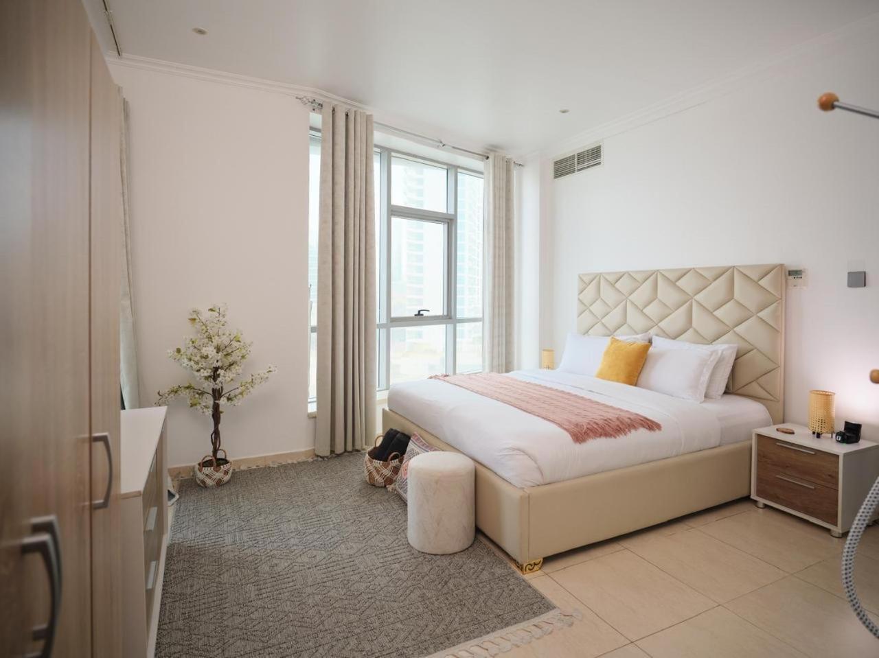 Wonderful Two Bed Room With Full Marina View Dubai Esterno foto